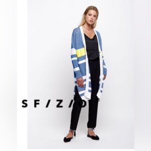 Sfizio Women's Blue and White Striped Sweater - M